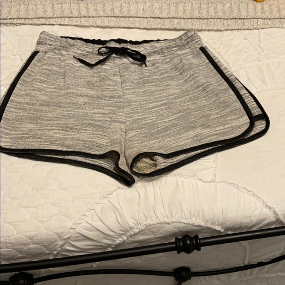 DKNY  shorts
